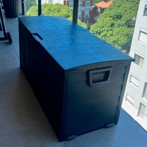 Caja baúl para exterior con ruedas