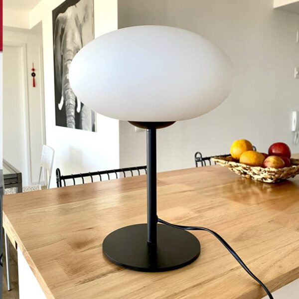 Lámpara de mesa Dina