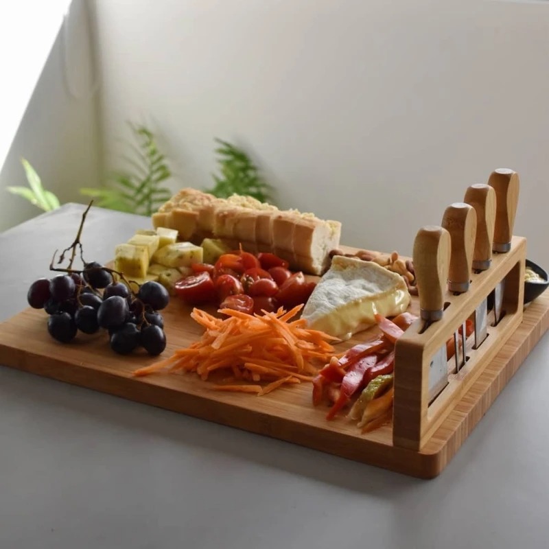 Tabla picadas madera bamboo y kit cuchillos - Imagen 3