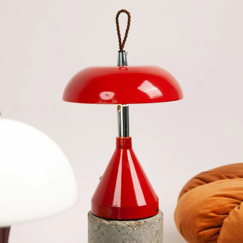 Lámpara de mesa viajera inalámbrica roja - Imagen 2