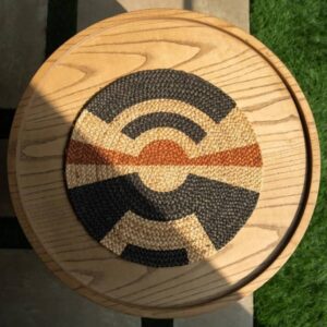 Individual redondo de yute colorido