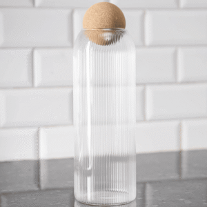 Botella de vidrio acanalada con tapón esférico de corcho 1300ml