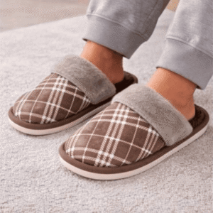 Pantuflas con diseño marrón